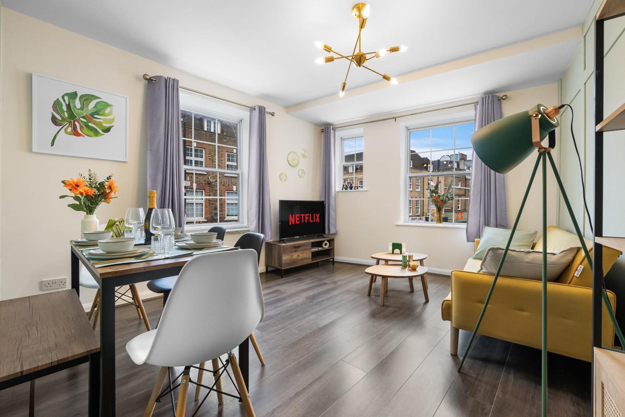 Chic 2 Bedroom Apartment Near Liverpool Street By Gold Stays London Eksteriør billede