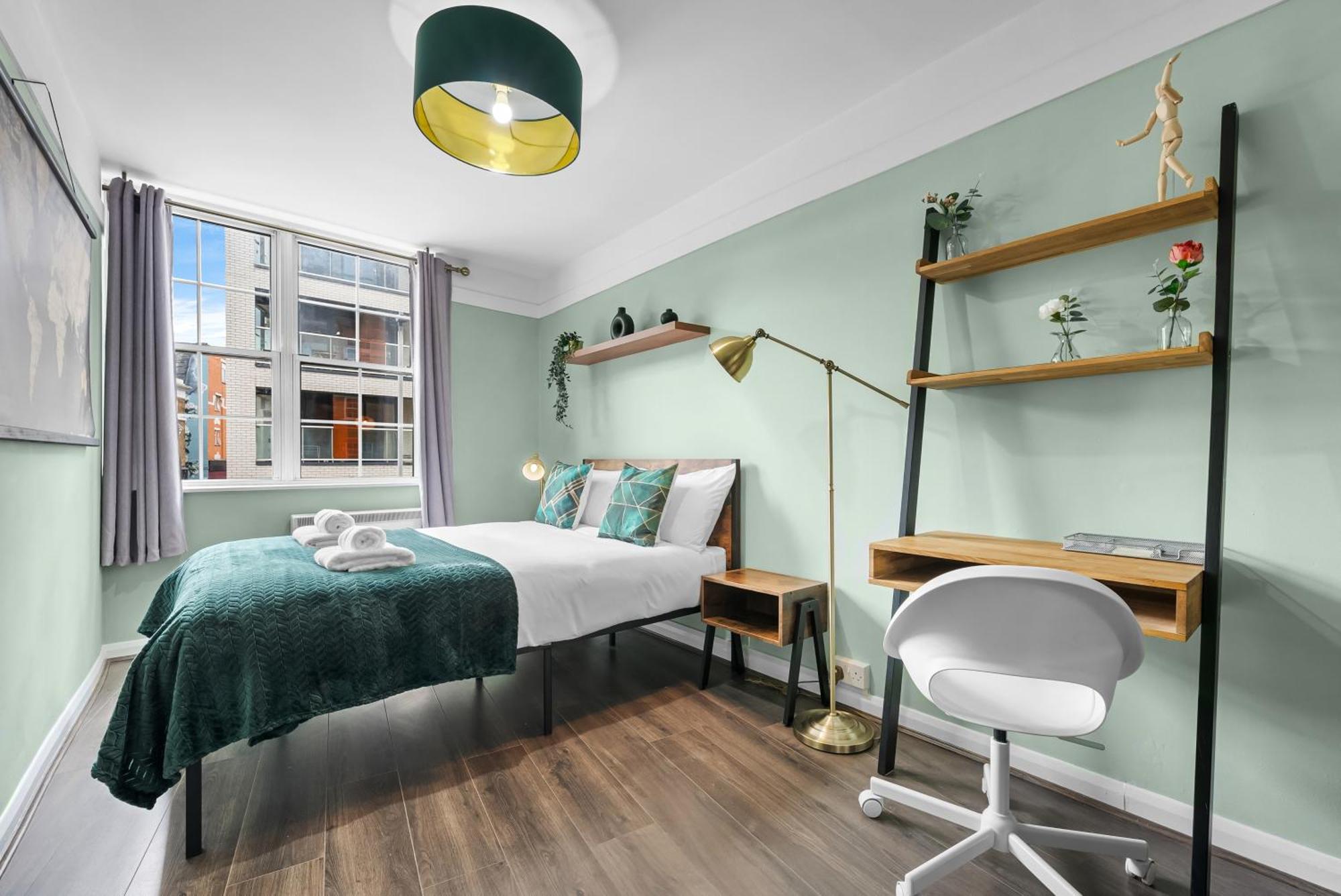 Chic 2 Bedroom Apartment Near Liverpool Street By Gold Stays London Eksteriør billede