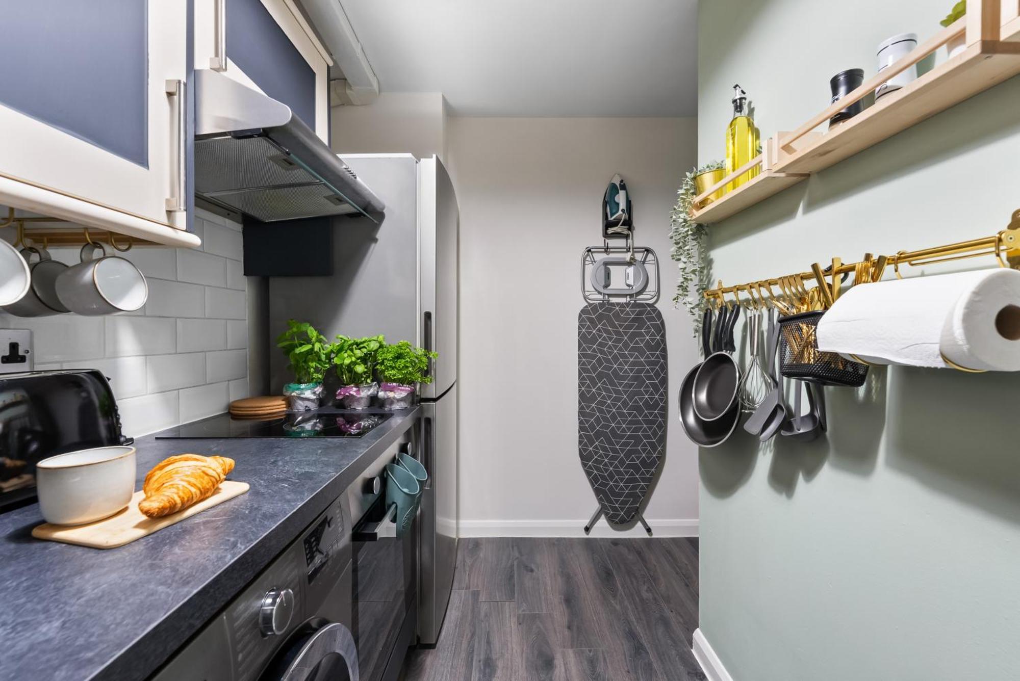 Chic 2 Bedroom Apartment Near Liverpool Street By Gold Stays London Eksteriør billede